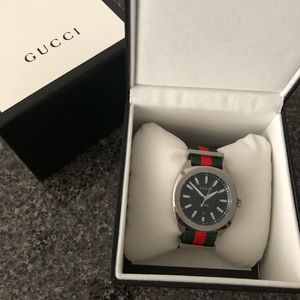 Men’s Gucci watch with red and green nylon strap